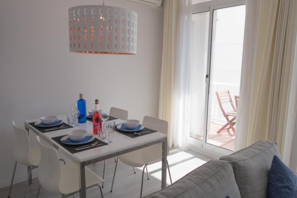Warm Sands Apartment By Hello Homes Sitges Bagian luar foto