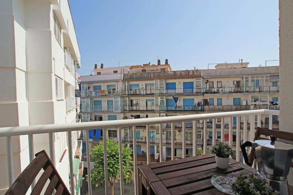 Warm Sands Apartment By Hello Homes Sitges Bagian luar foto
