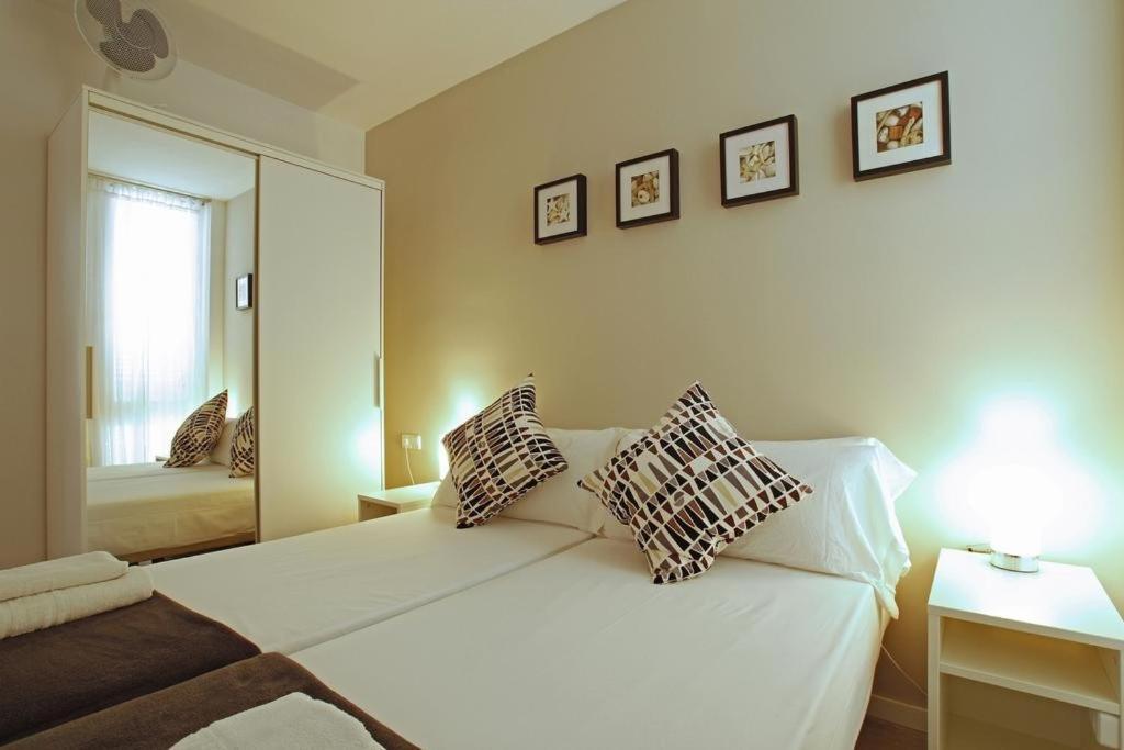 Warm Sands Apartment By Hello Homes Sitges Bagian luar foto
